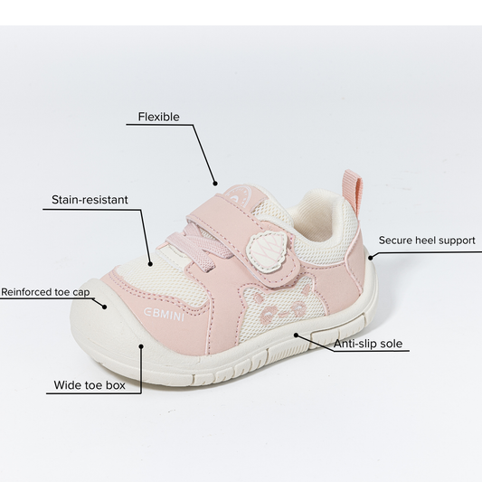 Everywhere Wide Toe Sneaker