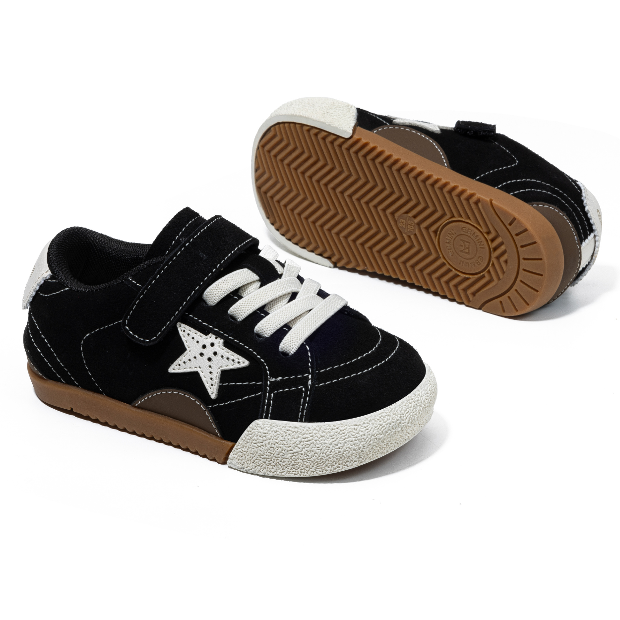 Crimson Star Wide Toe Sneaker