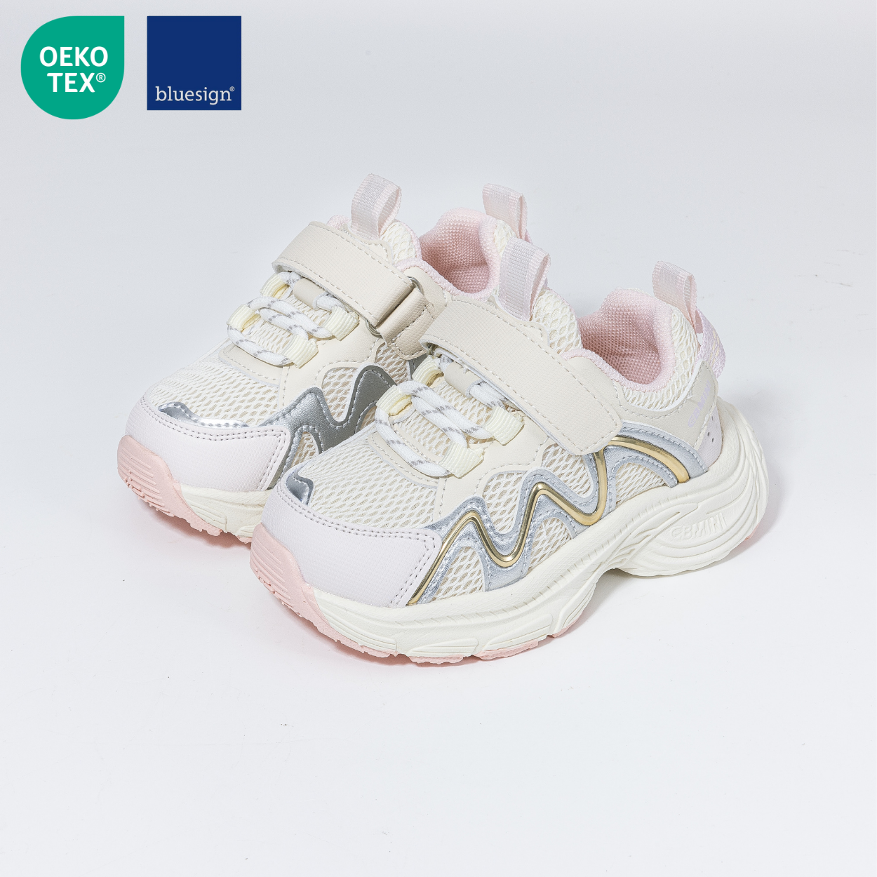 Wide Toe Everyday Movement Sneaker