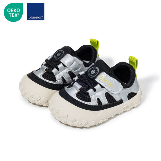 Silver Flash Wide Toe Play Sneaker