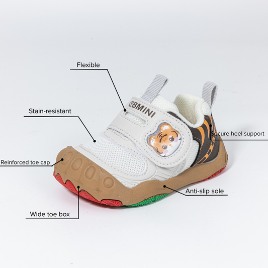 Everyday Wide Toe Panda Sneaker