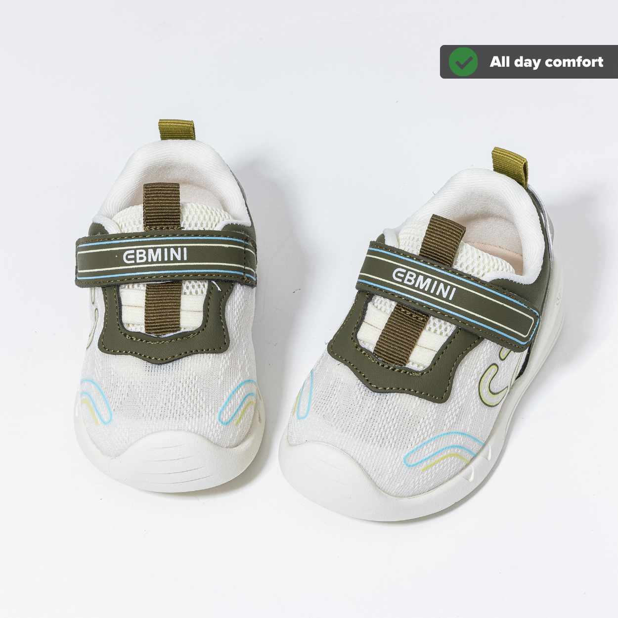 Everett Wide Toe Everyday Sneaker