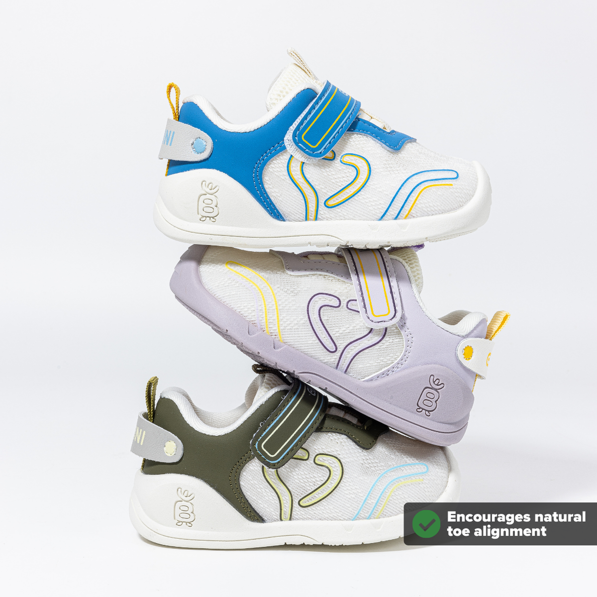 Everett Wide Toe Everyday Sneaker